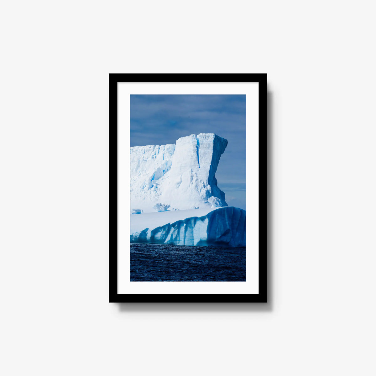 Drake Passage — medium / black / mat