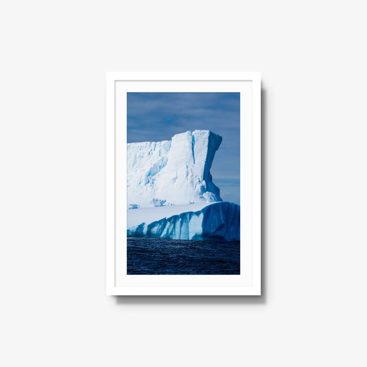 Drake Passage — medium / white / mat